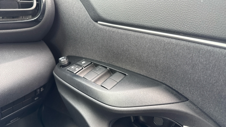 Toyota Yaris Cross 1.5 Hybrid Icon 5dr CVT Hybrid Estate